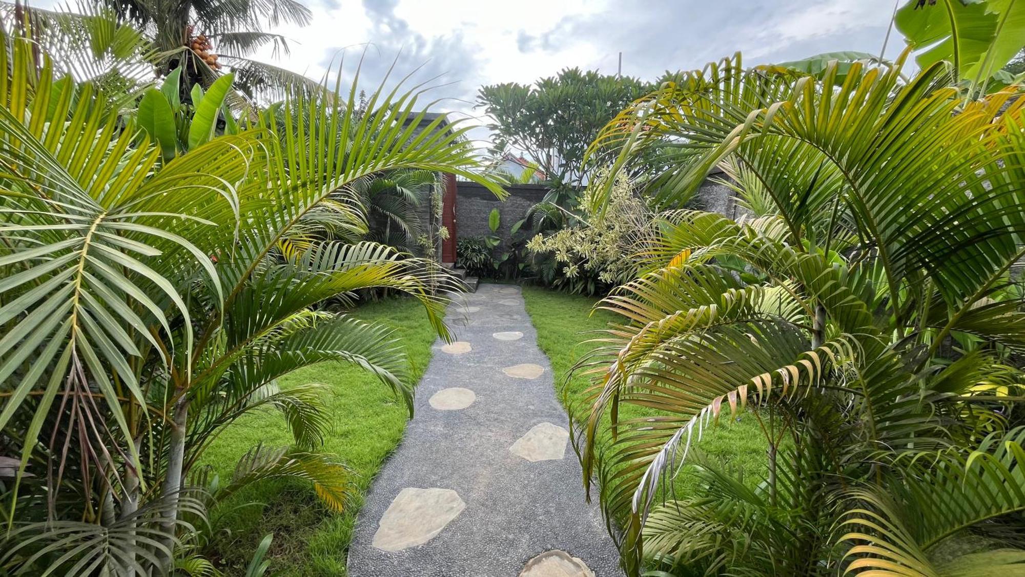 Royani Villa Sukawati Buitenkant foto